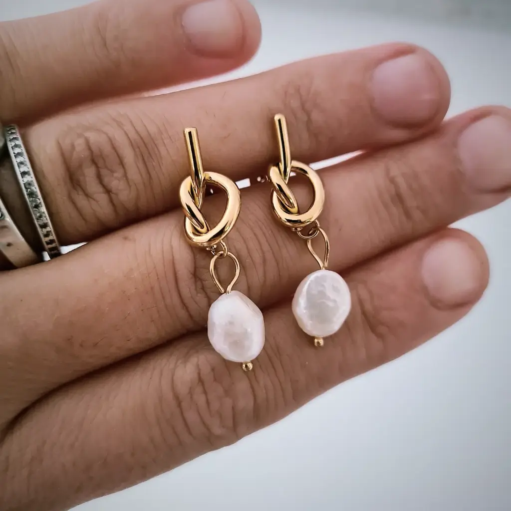Loversknot Earrings (1).webp