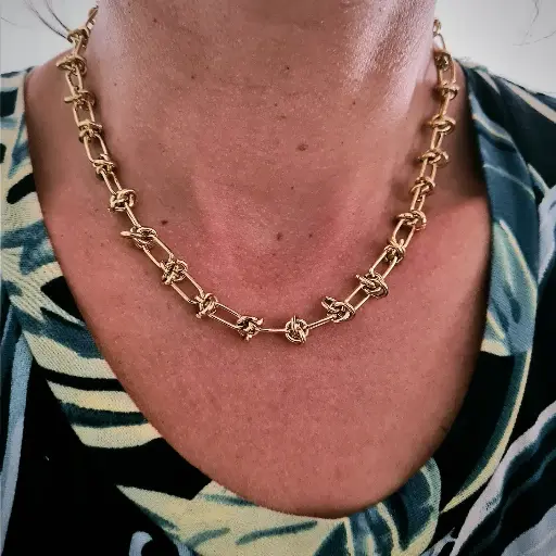 Knot Necklace